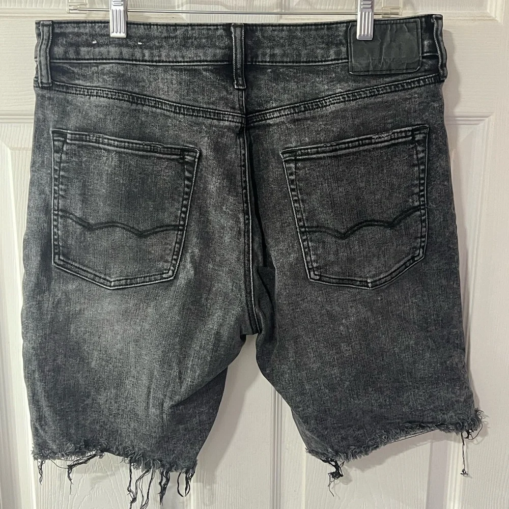 American Eagle Men's Black Denim Shorts - Picture 2 of 4